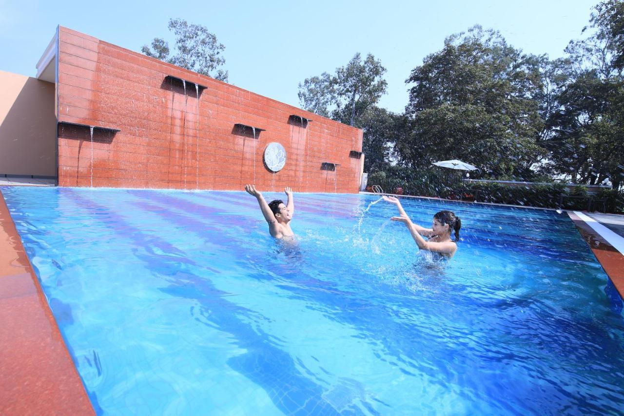 فندق Aveo By Amatra, Gateway To Corbett Kashipur المظهر الخارجي الصورة