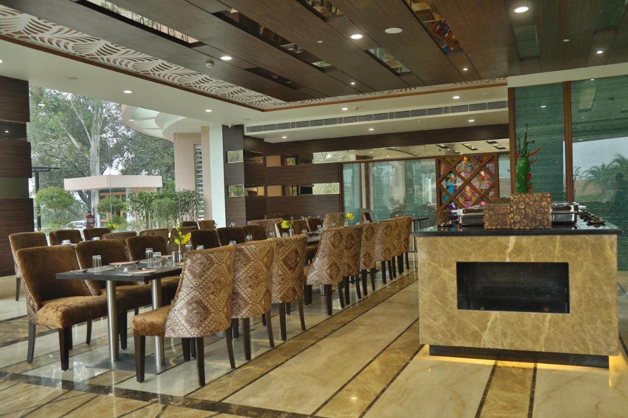 فندق Aveo By Amatra, Gateway To Corbett Kashipur المظهر الخارجي الصورة